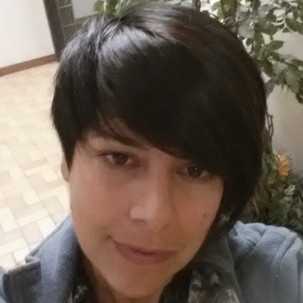 Meet your Posher, Angela